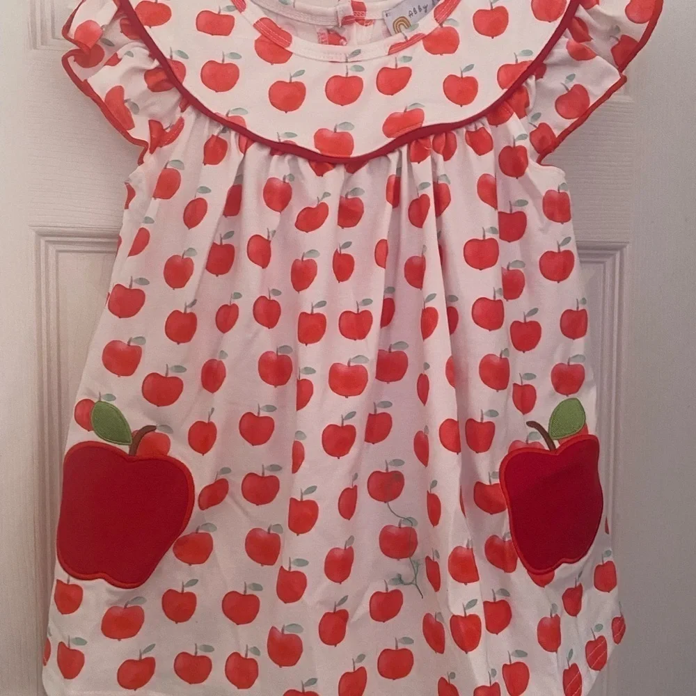 NWT Apple Shorts Set